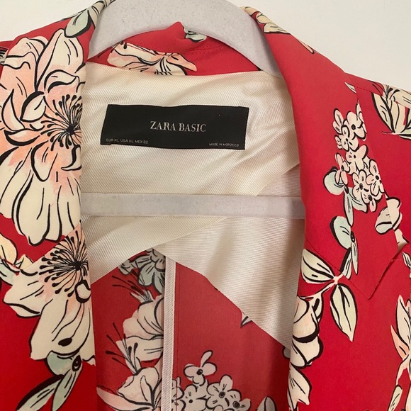 Zara | Red Floral Blogger Favorite Blazer NWOT! - Picture 9 of 10